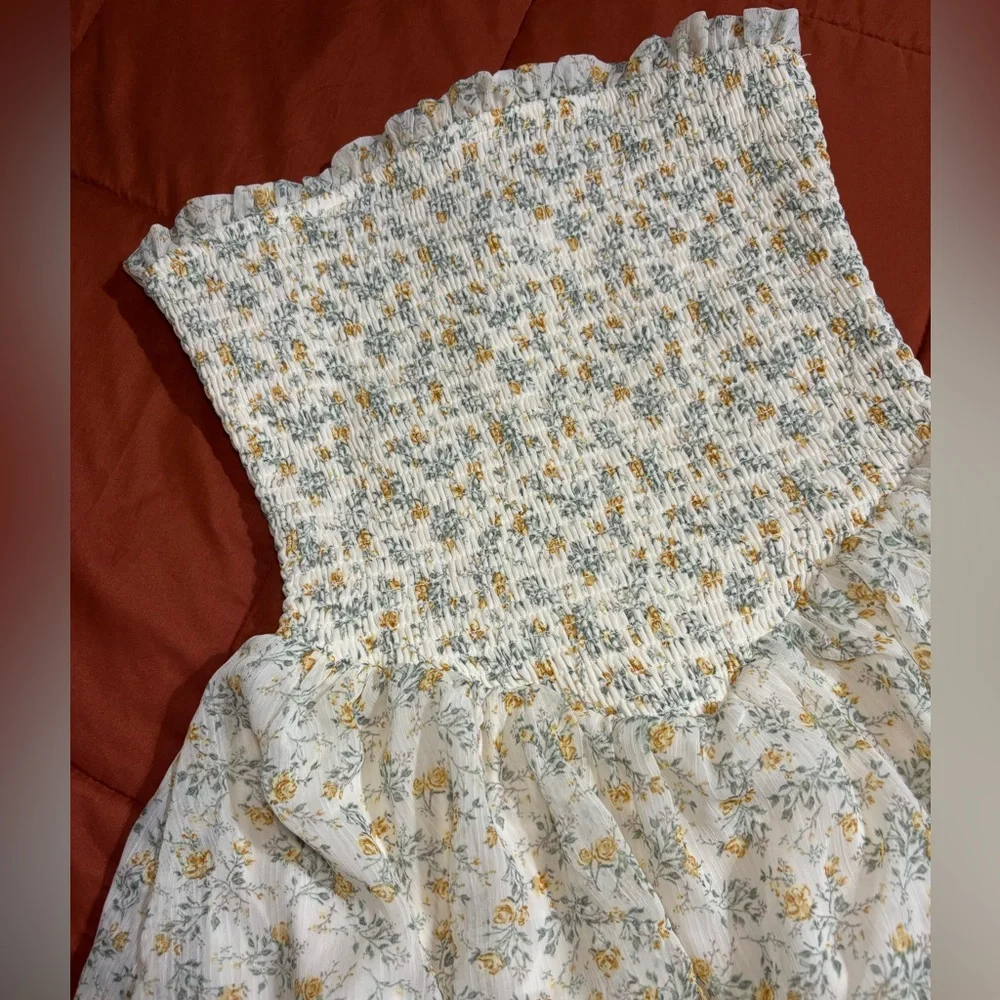 NWT Windsor Floral Smocked Mini Dress - Cream and Yellow - Picture 6 of 12